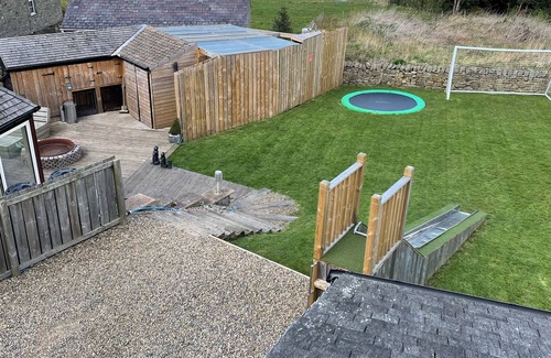 Stocksfield Cottage | 5* Barn Conversion c/w hot tub, sauna, games room, 1/4 acre enclosed games