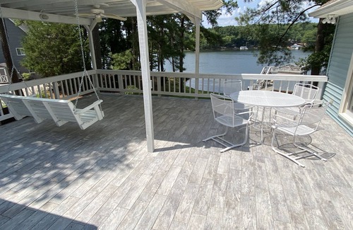 Henrico House | 5 Bdr/4 Bath on quiet inlet with huge screened in porch