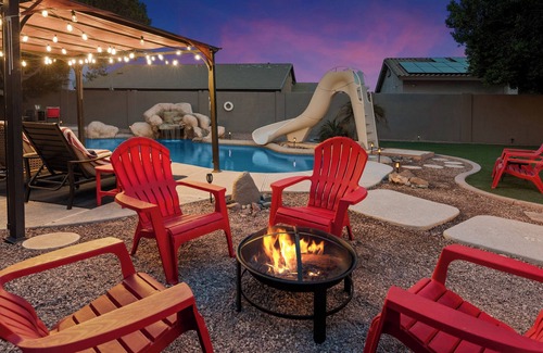 Glendale House | 5 Bed 4 Bath Home PREMIUM LOCATION Sleeps 16+ heated pool option and spa