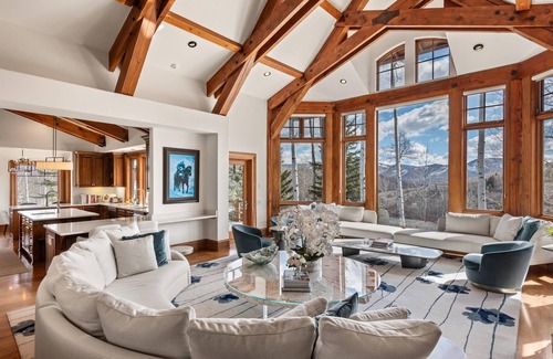 Snowmass Village House | 5 Bed/5.5 Bath Ski-In, Ski-Out Home in Exclusive Two Creeks Neighborhood