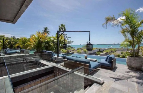 Bophut House | 5 Bed clay beachfront Villa