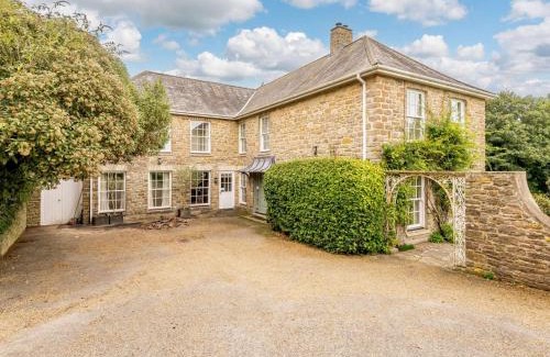 West Compton House | 5 Bed in Litton Cheney 78462