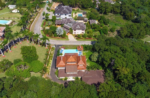 Montego Bay House | 5 bed villa, gated community, private pool, fully staffed, private chauffeur
