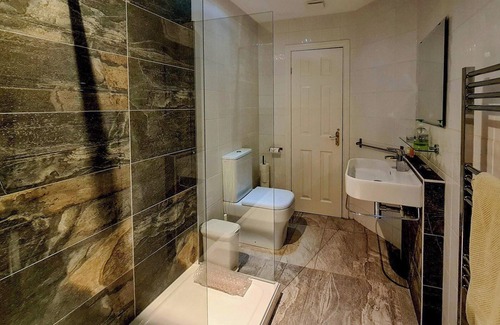 Stronachlachar Cottage | 5 bedroom accommodation in Stronachlachar