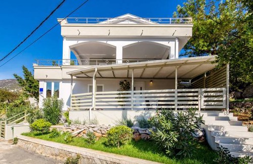 Ribarica House | 5 bedroom accommodation in Cesarica