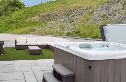 Cardigan Cottage | 5 bedroom accommodation in Llangoedmor, near Cardigan