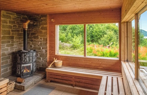 Loch Tay Cottage | 5 bedroom accommodation in Fearnan, near Aberfeldy