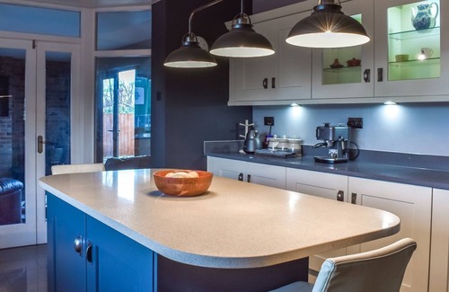 Oakenholt Cottage | 5 bedroom accommodation in Oakenholt, near Flintshire