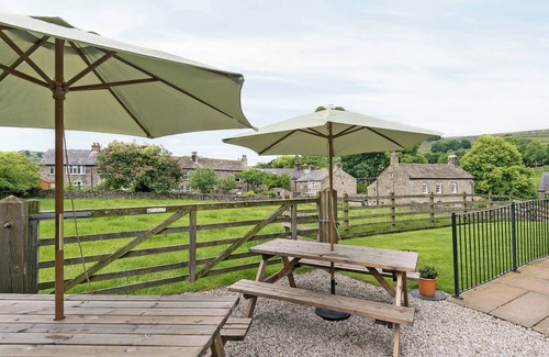 Hebden Cottage | 5 bedroom accommodation in Hebden, near Skipton
