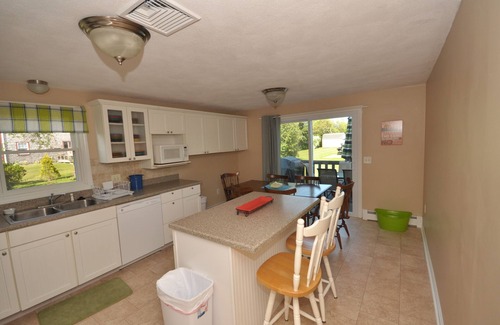 Eastward Look House | 5 Bedroom available for URI 2024/2025