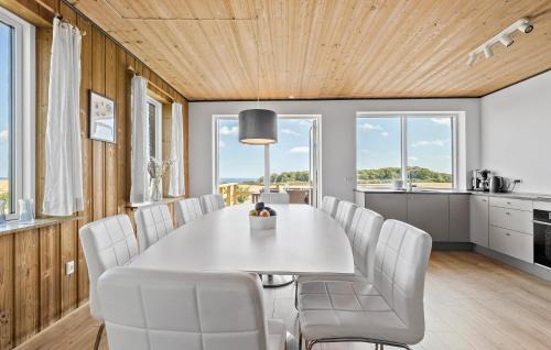 Gudhjem House | 5 Bedroom Awesome Home In Gudhjem