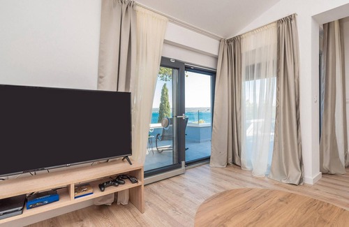 Municipality of Posedarje House | 5 bedroom beautiful home in Posedarje