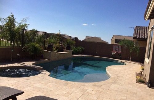 Chandler House | 5 Bedroom House With Heated Pool & Hot Tub- Sleeps 11
