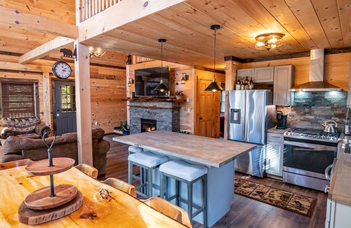 Lake Placid House | 5-Bedroom Log House in Lake Placid