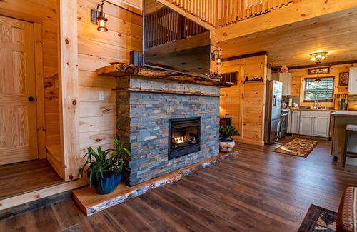 Lake Placid House | 5-Bedroom Log House in Lake Placid