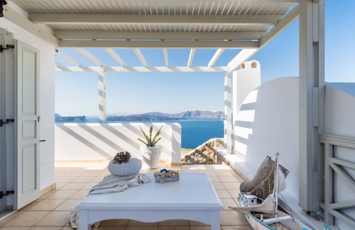 Akrotiri Villa | 5 bedroom luxury villa with pool and stunning sea views and amazing sunsets