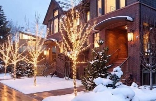 Aspen House | 5 Bedroom Modern Duplex in Aspen Core, Great Views