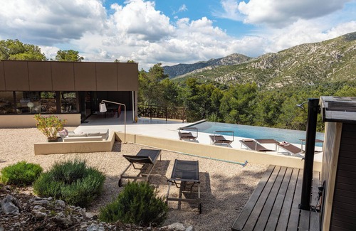 Gemenos Villa | 5-bedroom villa close to mediterranean sea. Great view, super calm in Provence
