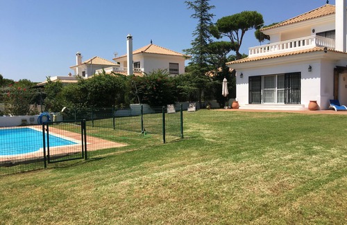 Nuevo Portil Villa | 5 bedroom villa, private pool, 850m from the beach, next to the golf course