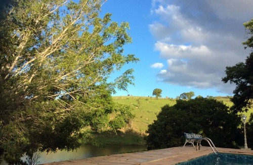 Itatiba House | 5 BEDROOMS, KIOSK WITH BARBECUE, PIZZA OVEN, SWIMMING POOL, FISHING LAKE!