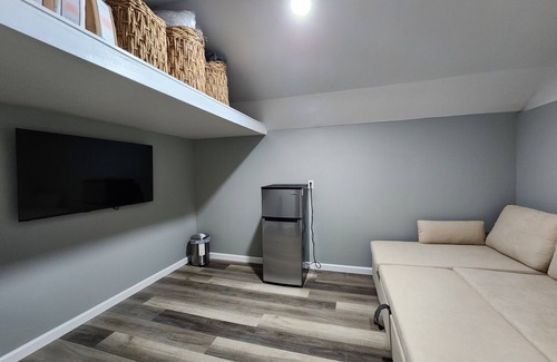 National Hills House | 5 beds/2 bath fully furnished house. WALK TO COURSE! Masters 2026 !