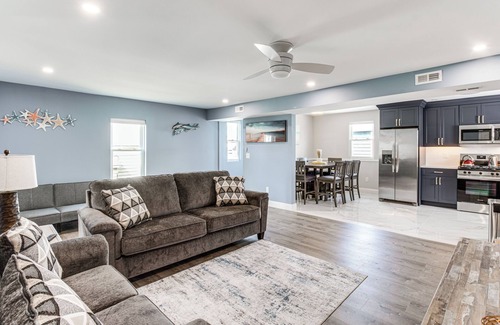 Cape May - Wildwood Apartment | 5 Blocks to Wildwood Beach: Family Getaway!