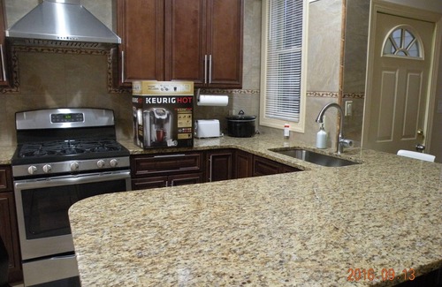 Capitol Hill House | 5 BR 4 BA- New House 3 Blocks to Capitol -Free Parking Permit
