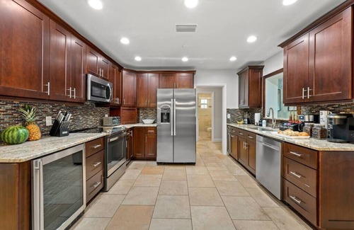 Clearwater House | 5 BR Clearwater Heated Pool I Mini Golf I Hot Tub | Billiards