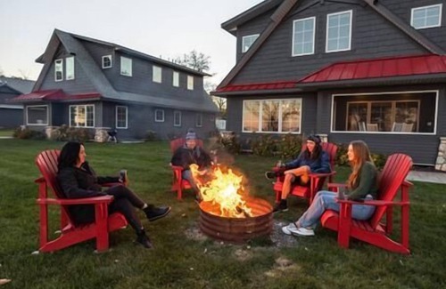 Nisswa Cottage | 5 BR Lake House on Shores of Beautiful Gull Lake - Families or Couples Getaway