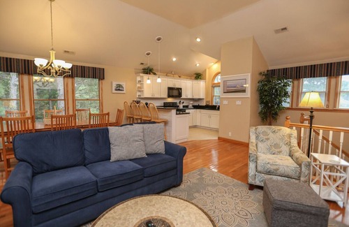Sea Acres House | 5 BR Oceanside Home in Duck - Short Walk to Shops & Restaurants