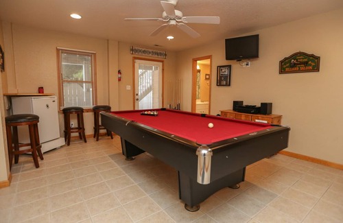 Sea Acres House | 5 BR Oceanside Home in Duck - Short Walk to Shops & Restaurants