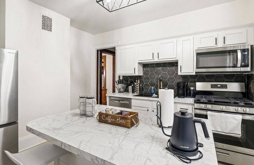 Rochester House | 5 br|Parking | Mins to RIT, UR and Strong