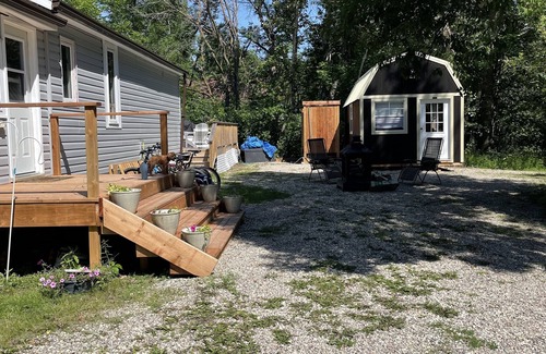 Victoria Beach Cabin | 5 cabins from the beach!