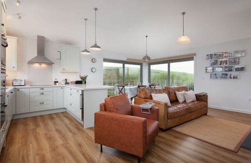 Bantham House | 5* cosy, dog-friendly holiday cottage with exceptional views of nearby beach
