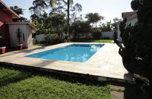 Peruibe House | 5 dormits. 5 bathrooms, pool, barbecue, next to the beach,