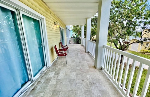 Alice Town Condo | 5 "J" Jus Chillin' Cozy 2-bedroom condo in Resorts World Bimini Community