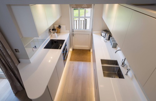 Bugford House | 5 KEEPER'S COTTAGE, HILLFIELD, family friendly in Dartmouth