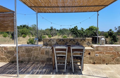 Salve House | 5 km from the beaches of Pescoluse, charming trullo in the countryside in Salve