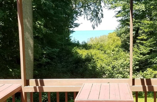 East Springfield House | 5 lakefront acres with DIRECT beach access from property