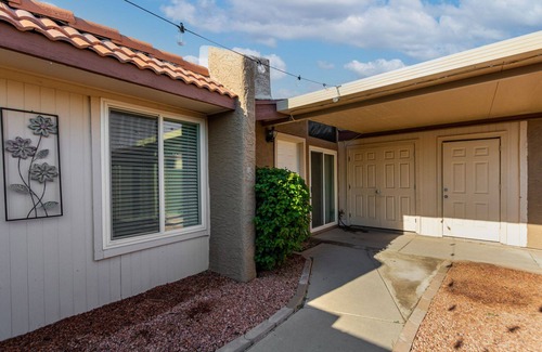 Mesa Grande Condo | 5★ Location. CUBS stadium is directly across the street!