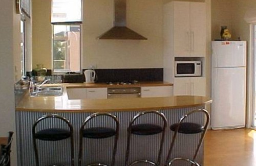 Smiths Beach House | 5 Marlin Street, Smiths Beach - Walking distance to beach