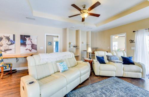 Vamo House | 5 Mi to Beach Family Retreat in Sarasota!