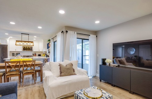 Jupiter Village House | 5 Mi to Beach: Jupiter Townhome w/Pool Access