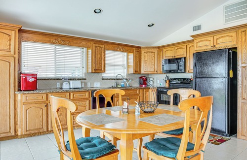 Port Isabel House | 5 Mi to Beaches: Sunny Port Isabel Golf Retreat