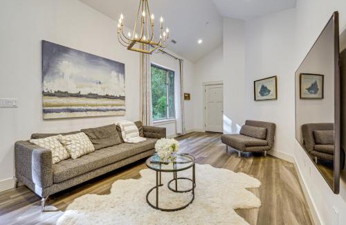 Redmond House | 5 Mi to Chateau Ste Michelle Creekside Escape!