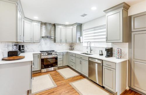 Aurora House | 5 Mi to Cherry Creek State Park Home with Yard!