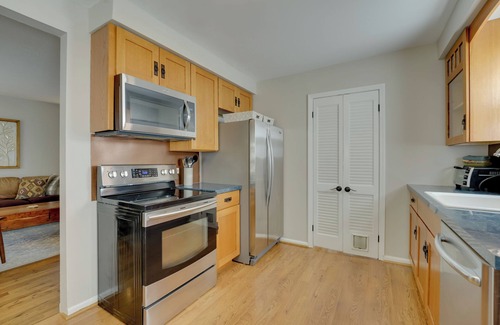 Royal Oak House | 5 Mi to Downtown: Royal Oak Bungalow!
