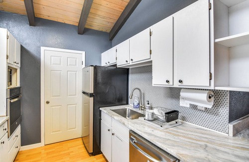 Evergreen Meadows Cabin | 5 Mi to Dtwn Evergreen: Mtn-View Escape