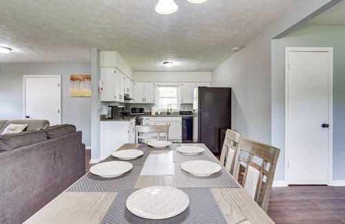 Fayetteville House | 5 Mi to Dtwn: Family-Friendly Fayetteville Home!