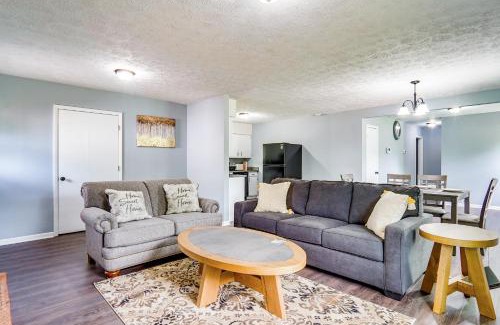 Fayetteville House | 5 Mi to Dtwn Family-Friendly Fayetteville Home!